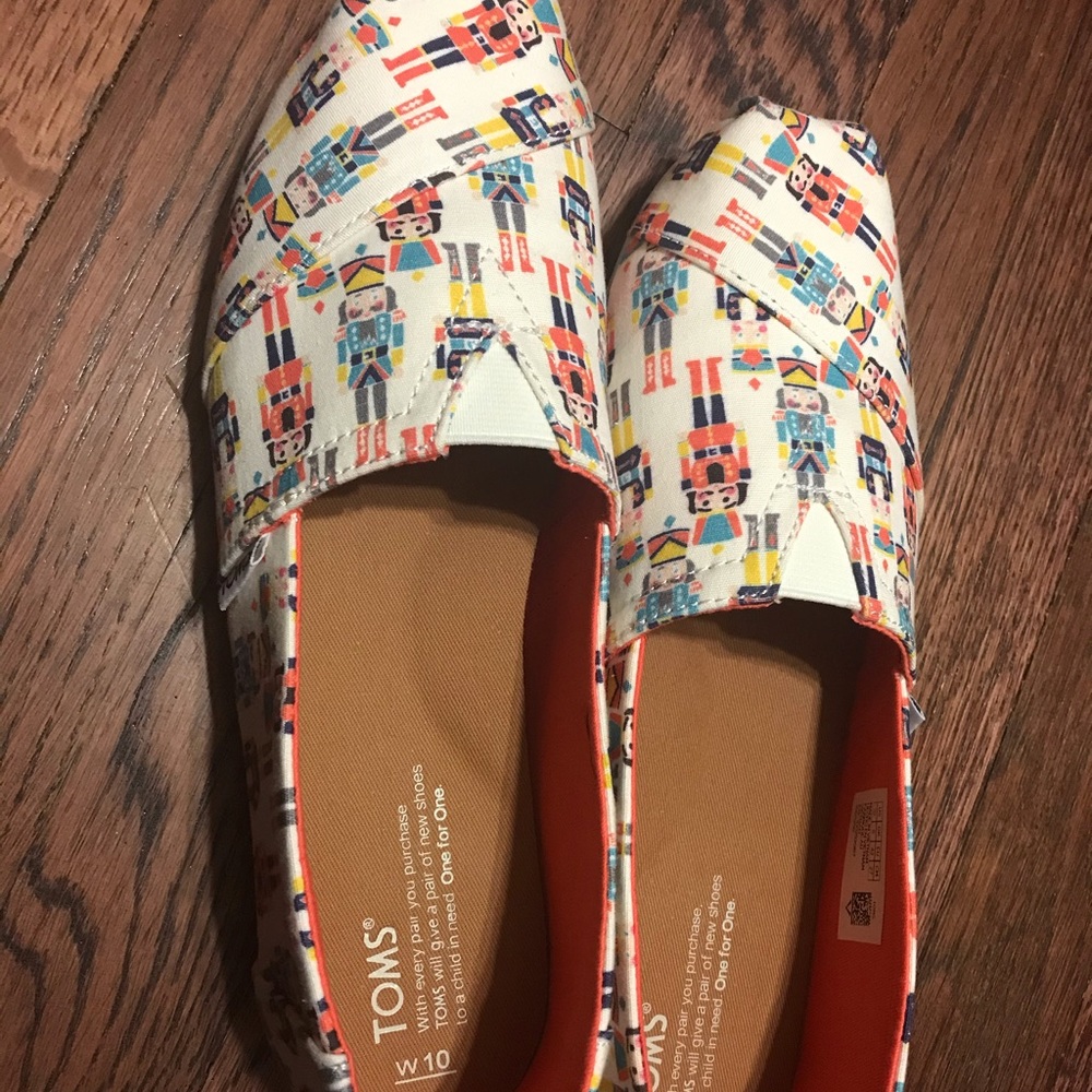 Nutcracker Toms
